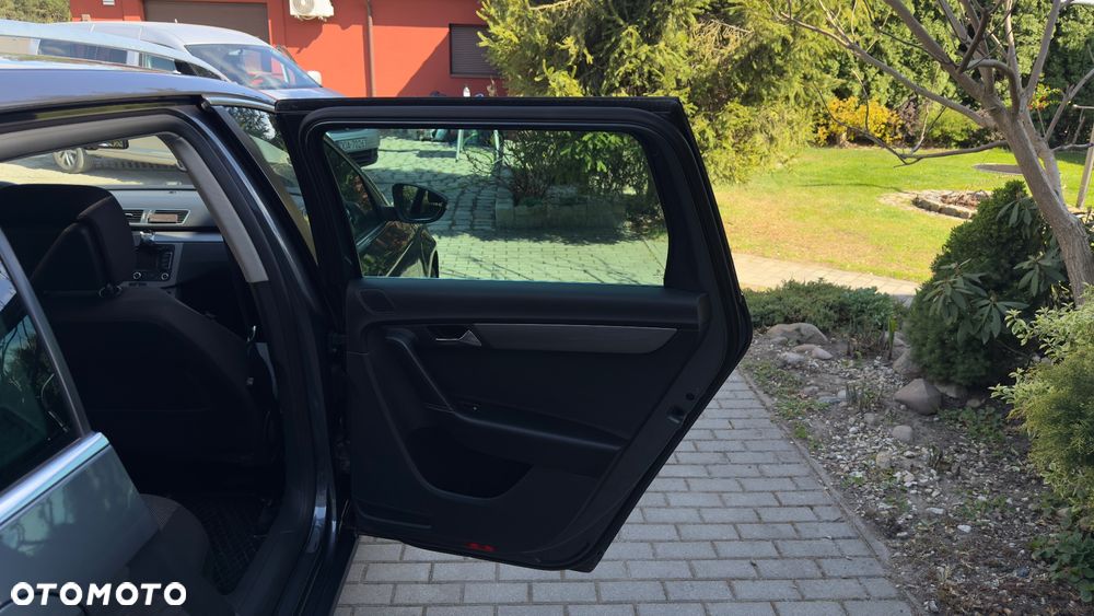 Volkswagen Passat 1.6 TDI BlueMotion Technology Comfortline - 20