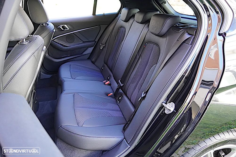 BMW 116 i Aut. M Sport - 22