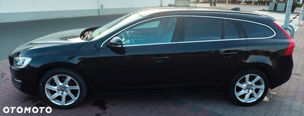 Volvo V60 D4 Drive-E Momentum - 3