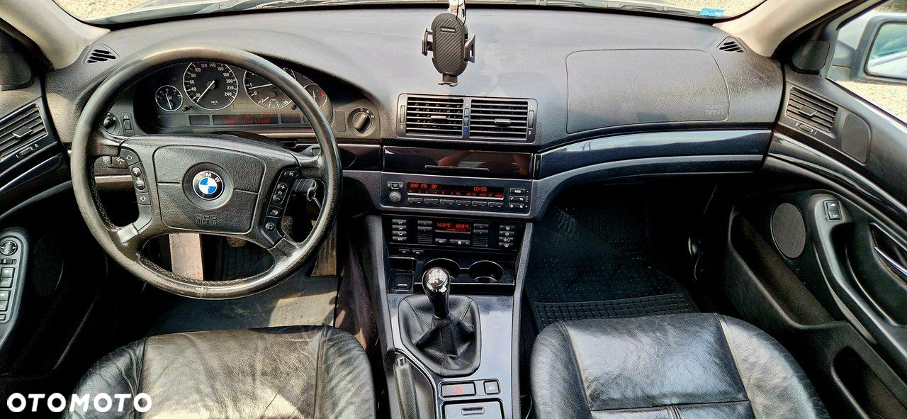 BMW Seria 5 520i - 8