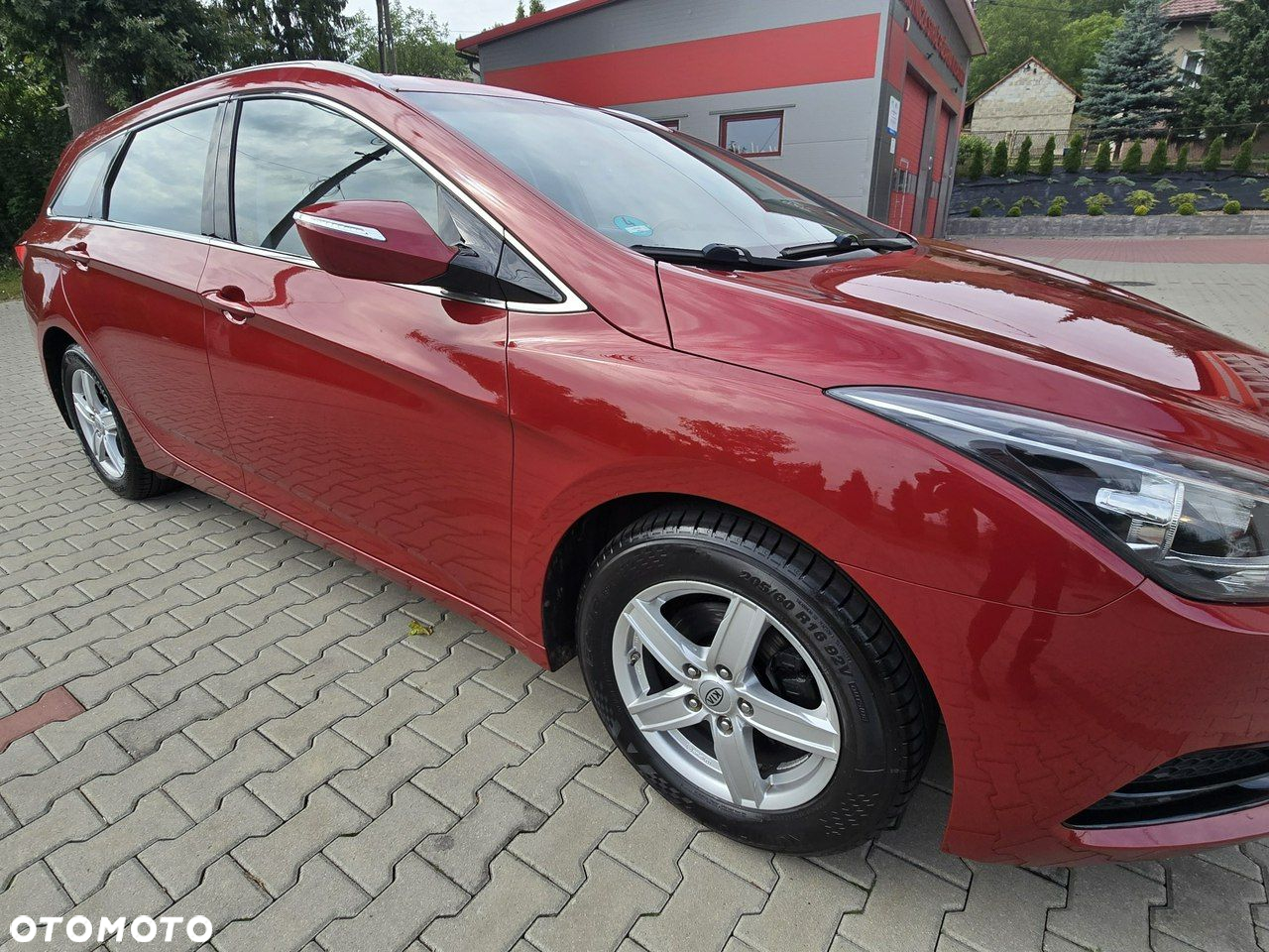 Hyundai i40 Kombi blue 1.6 Trend - 16