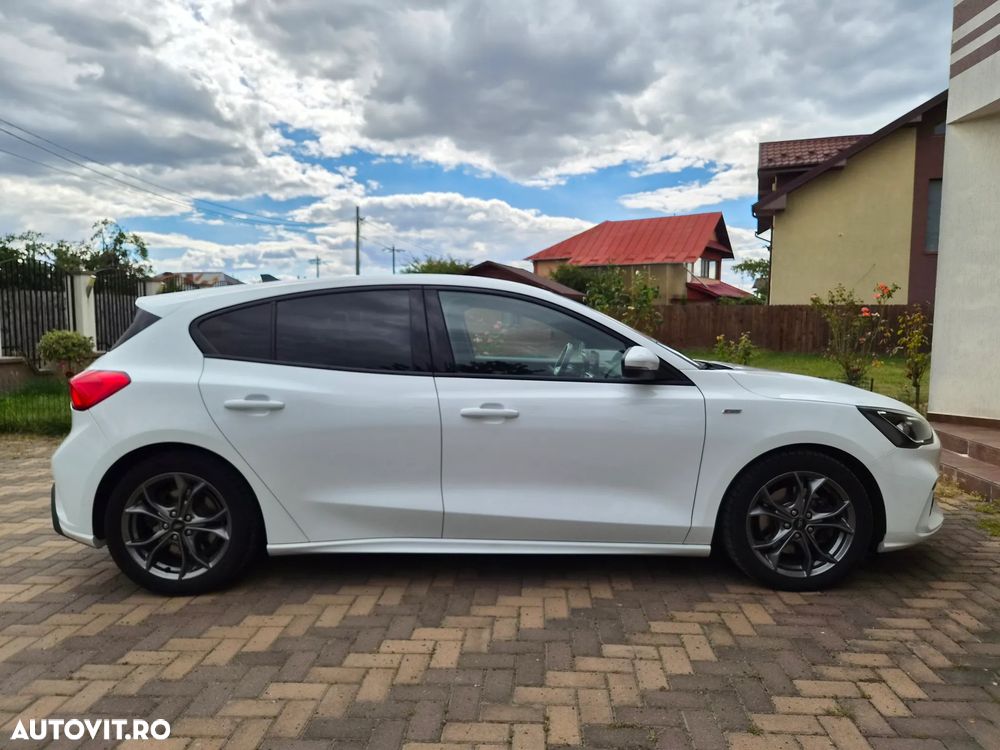 FORD Focus 2021 — imagine 33