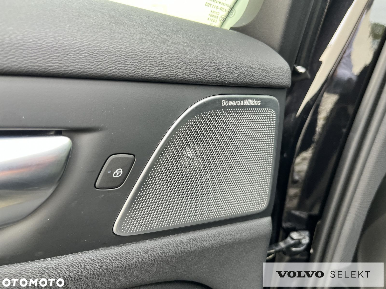 Volvo V60 Cross Country - 30
