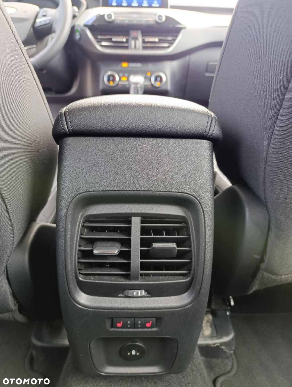 Ford Kuga - 18