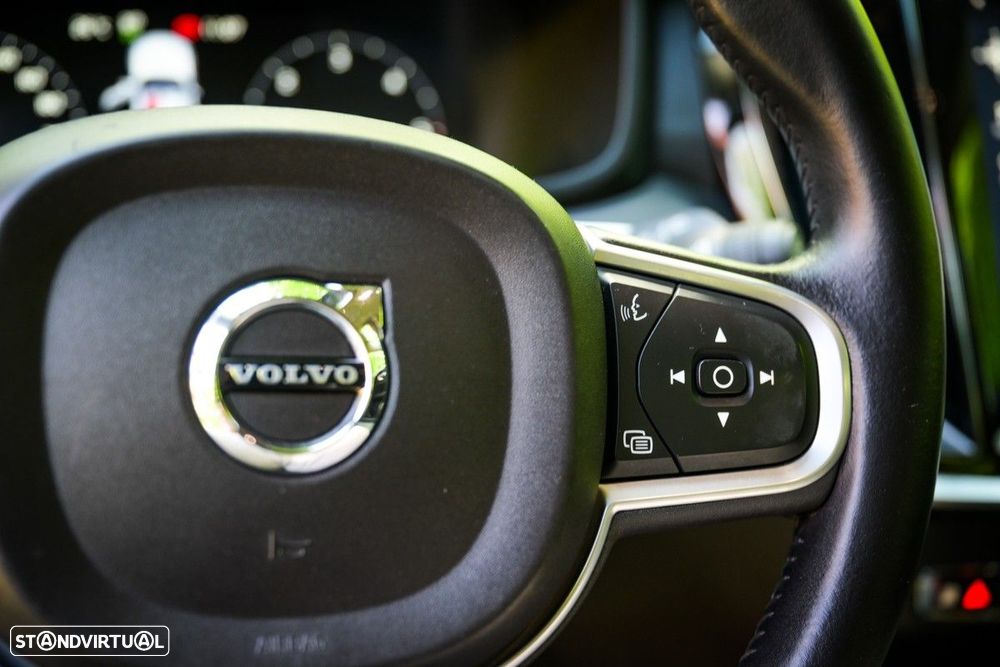 Volvo V60 2.0 D3 Momentum - 27