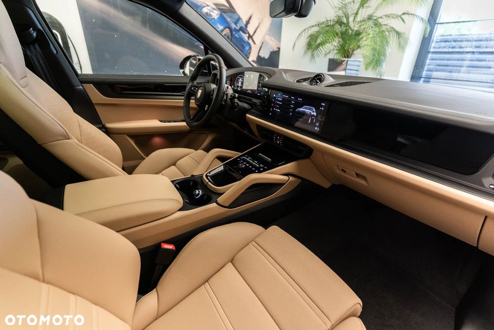 Porsche Cayenne Black Edition - 16