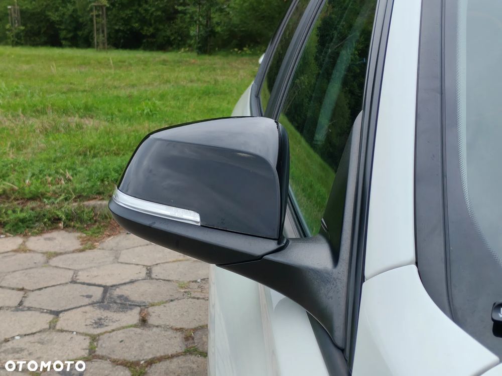 BMW Seria 3 318i - 30