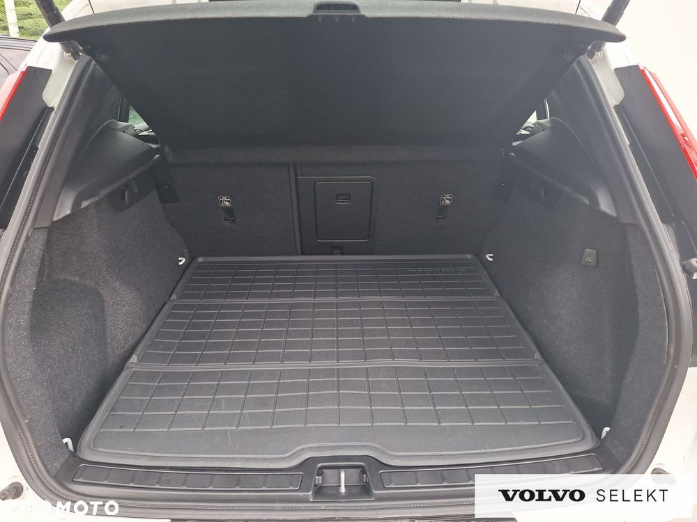 Volvo XC 40 - 30