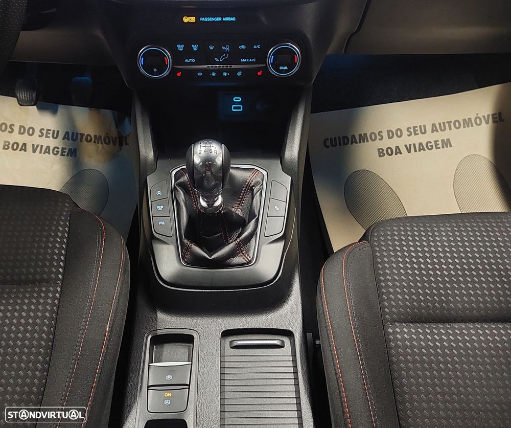 Ford Focus 1.0 EcoBoost MHEV ST-Line - 22