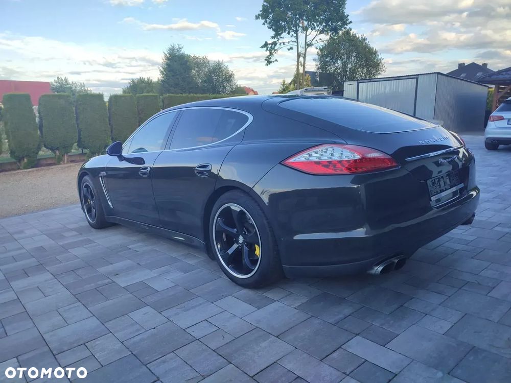 Porsche Panamera 4S - 3