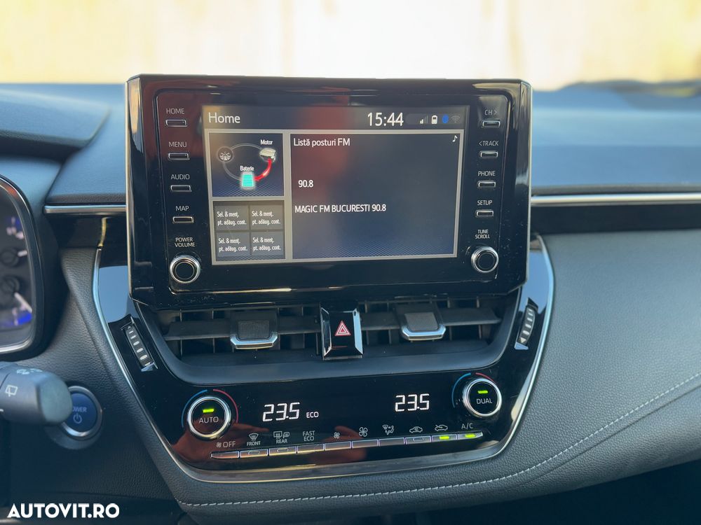 Toyota Corolla 1.8 HSD Exclusive interior Gri - 13