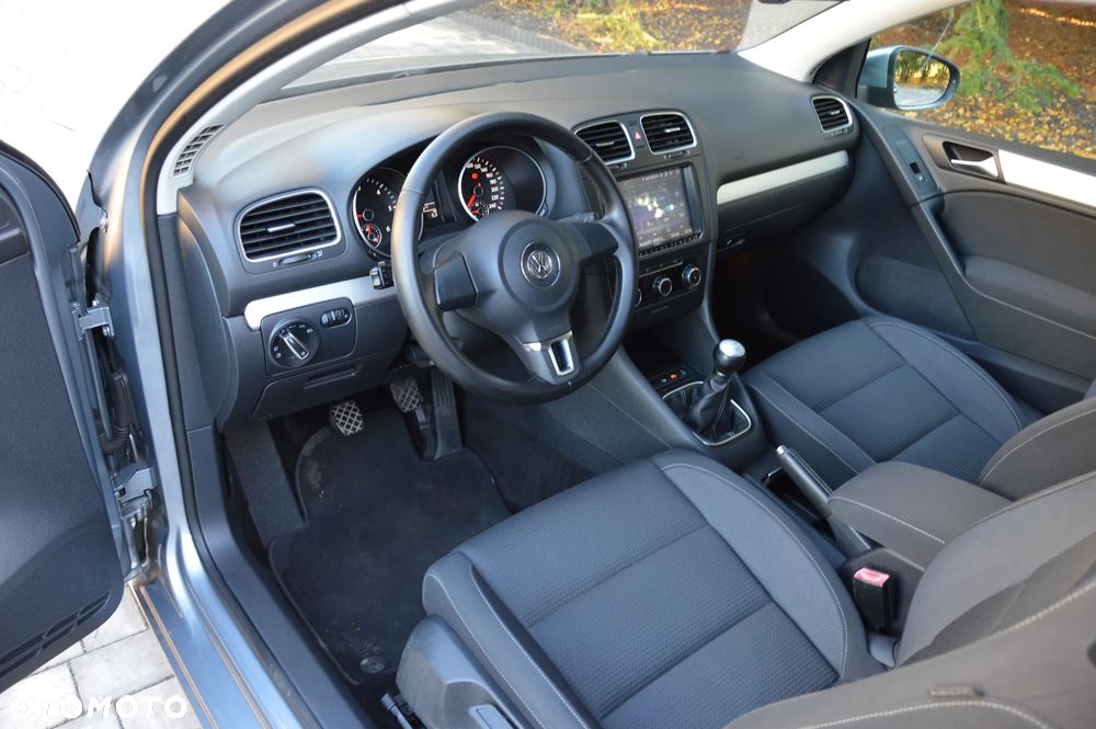 Volkswagen Golf - 27