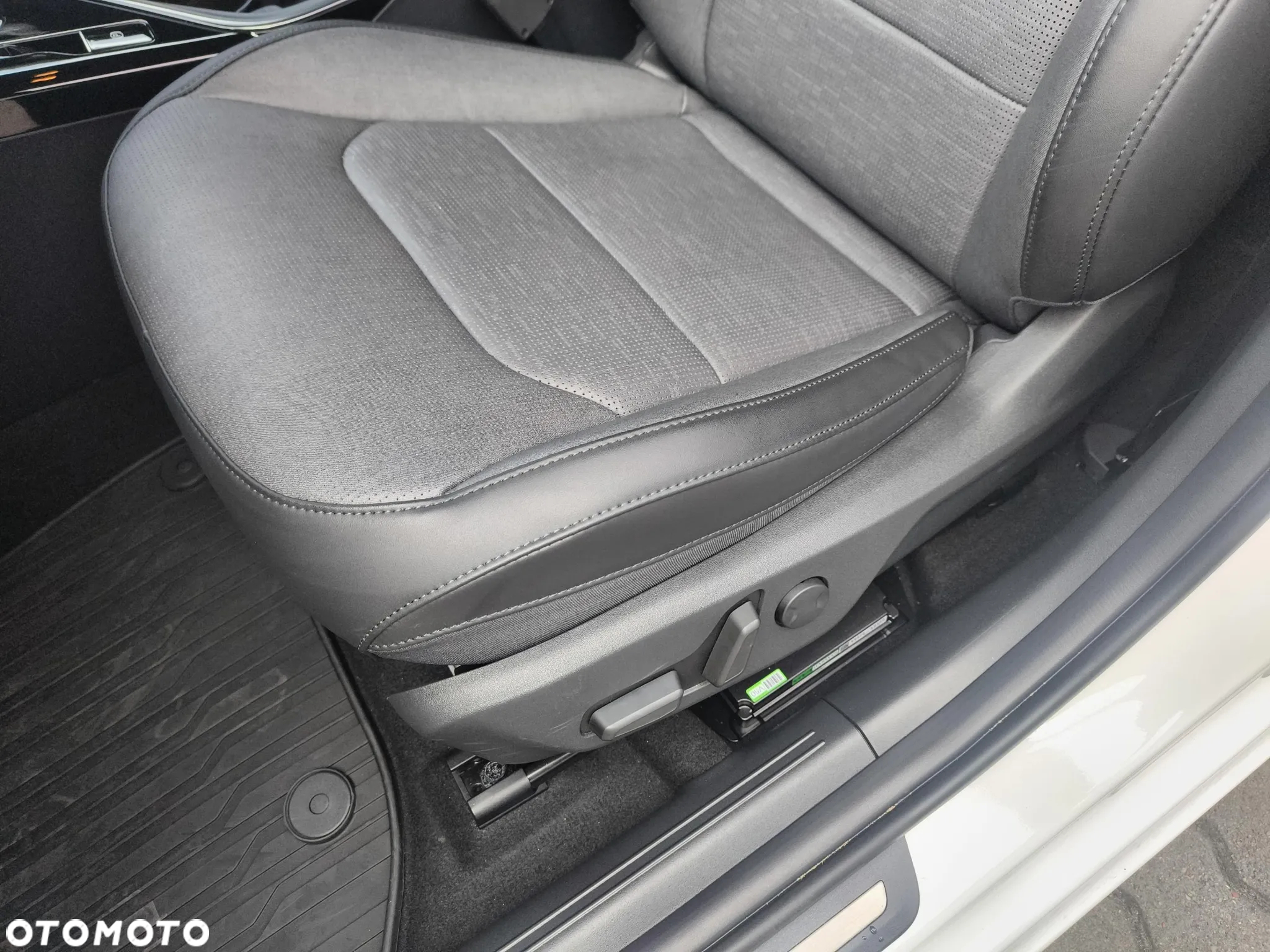 Kia Niro e-Niro 64kWh XL - 12