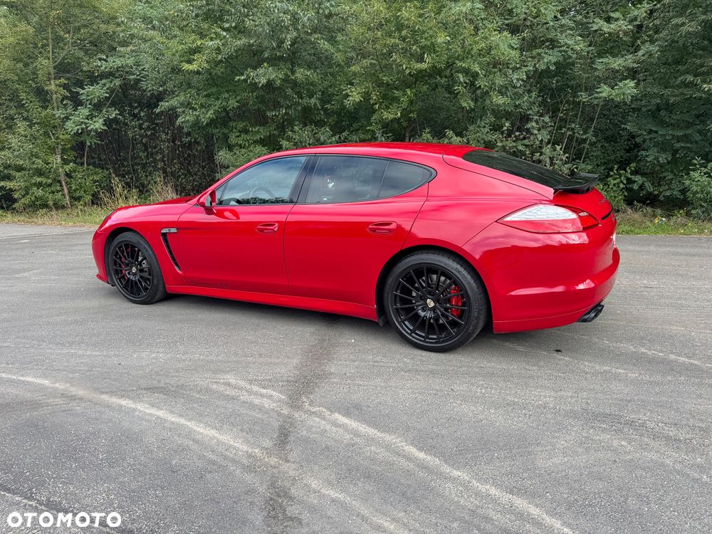 Porsche Panamera GTS - 9