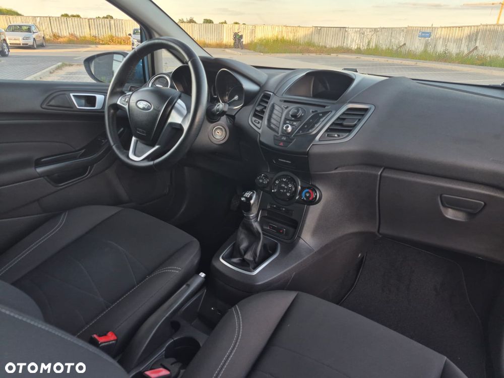 Ford Fiesta 1.25 Ambiente EU5 - 14