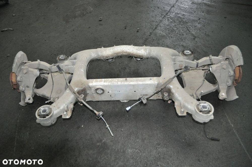 BMW 750 F01 F02 4.4 V8 ZAWIESZENIE BELKA TYŁ SANKI - 2