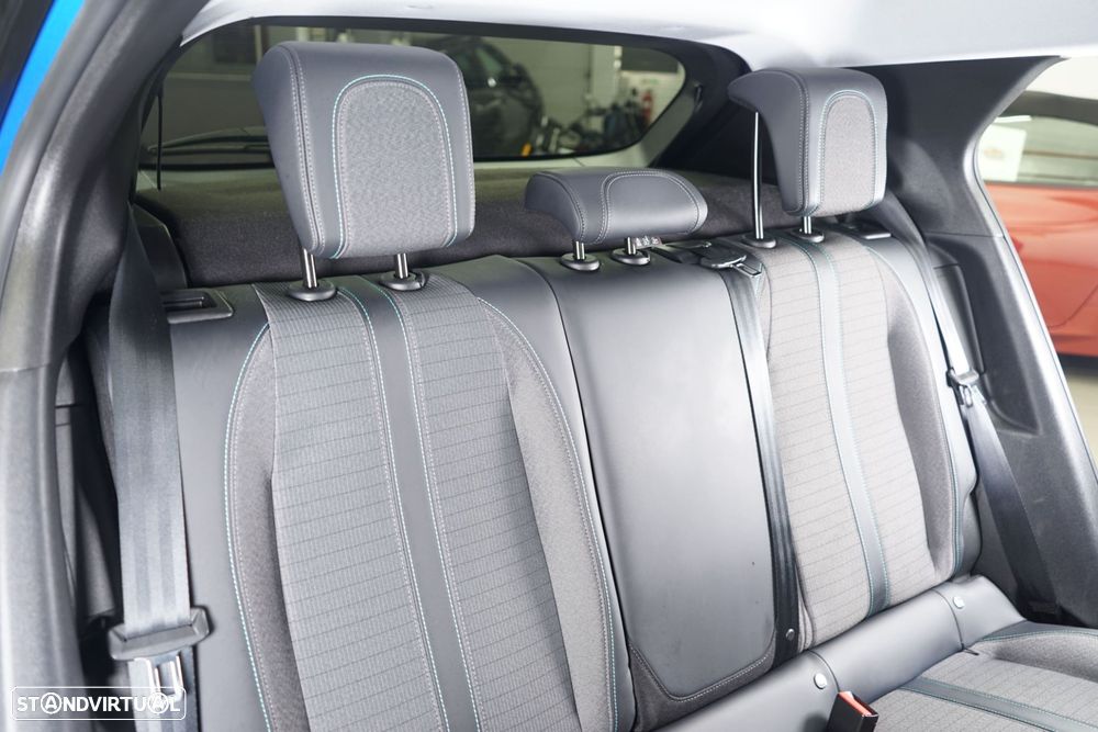 Peugeot e-2008 50 kWh Allure - 42