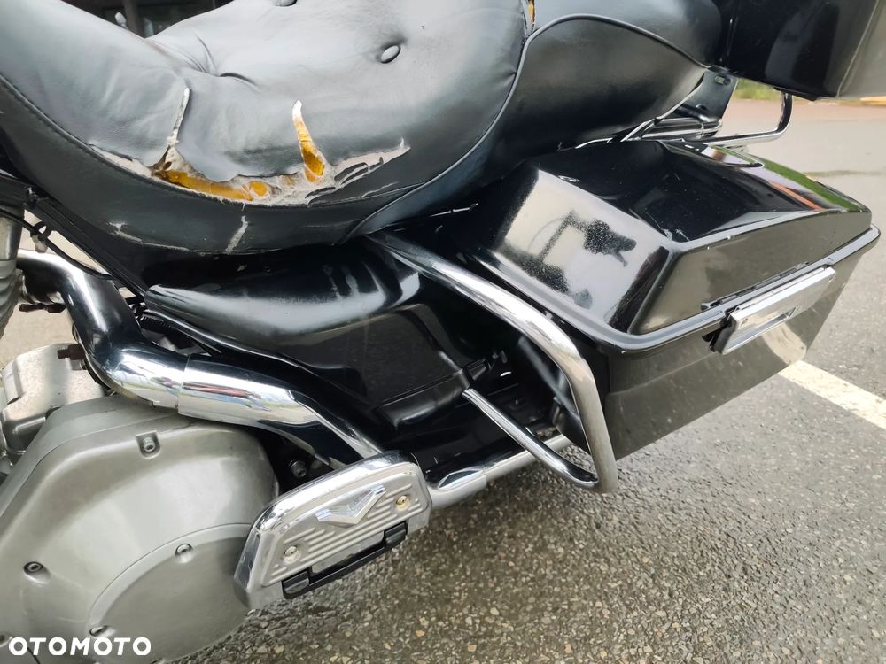 Harley-Davidson FLHT Electra Glide Standard - 40