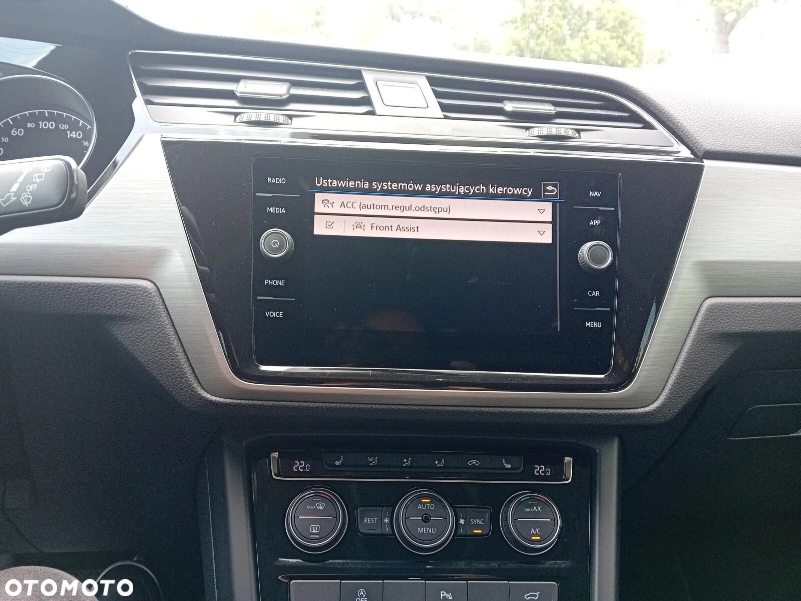 Volkswagen Touran 2.0 TDI BMT Comfortline DSG - 16