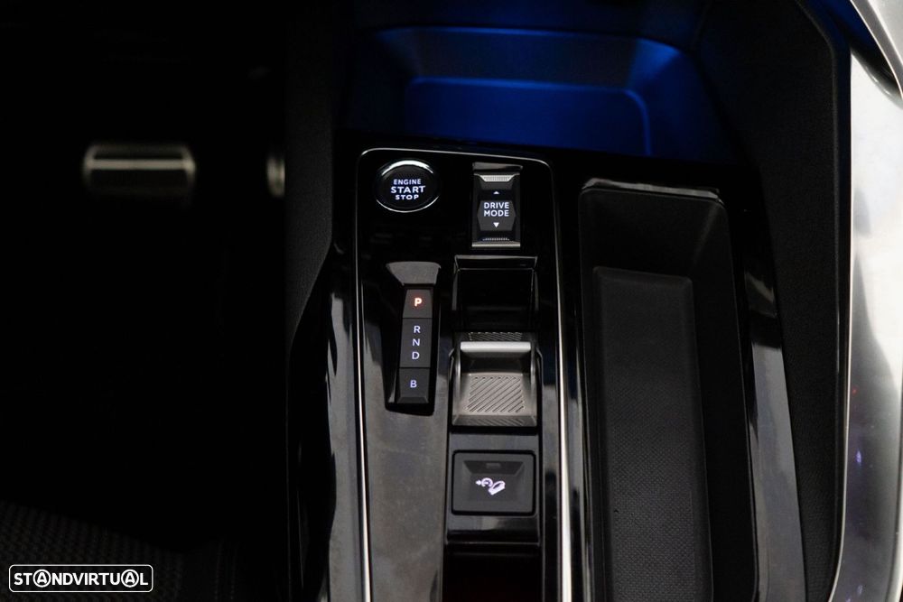 Peugeot 3008 1.6 Hybrid4 GT e-EAT8 - 31