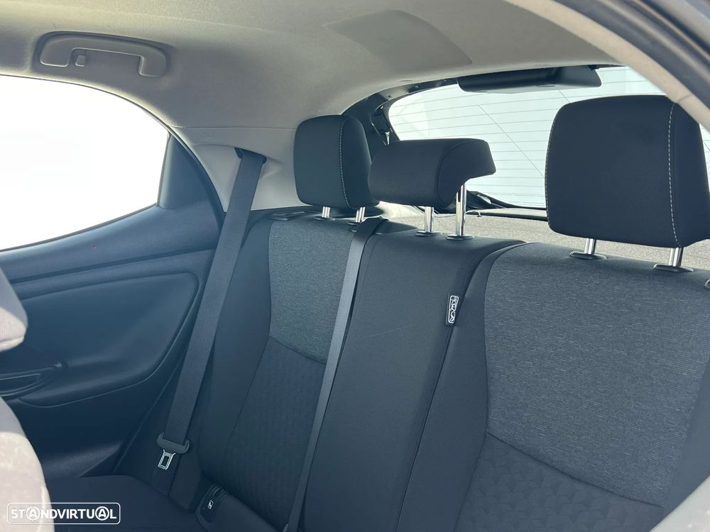 Toyota Yaris 1.5 HDF Comfort Plus - 11