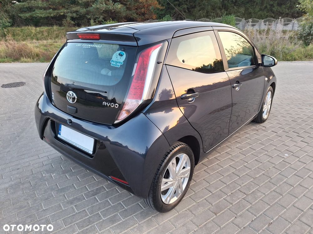 Toyota Aygo x-clusiv - 25