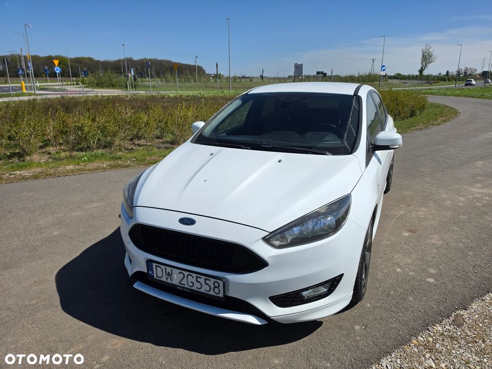 Ford Focus 1.5 EcoBoost ST-Line Red ASS - 1