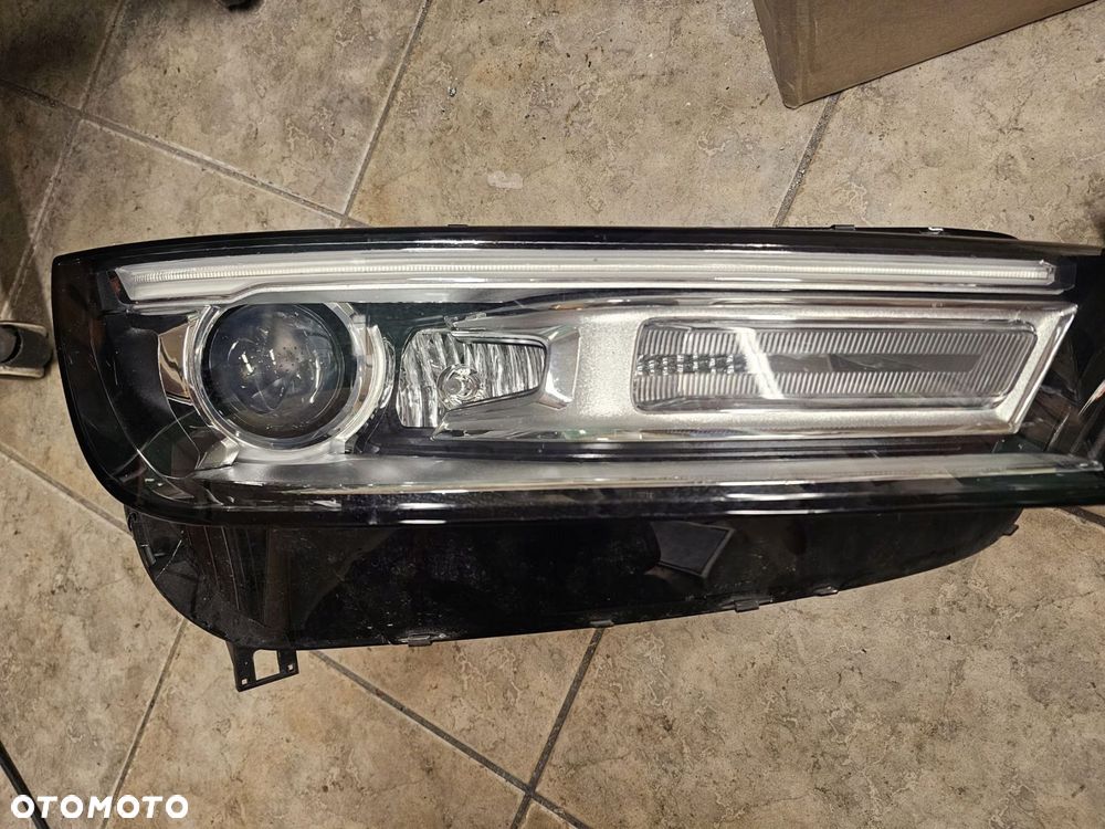 zderzak maska lampa pas przedni audi q5 80a 2018 2.0 tdi - 10