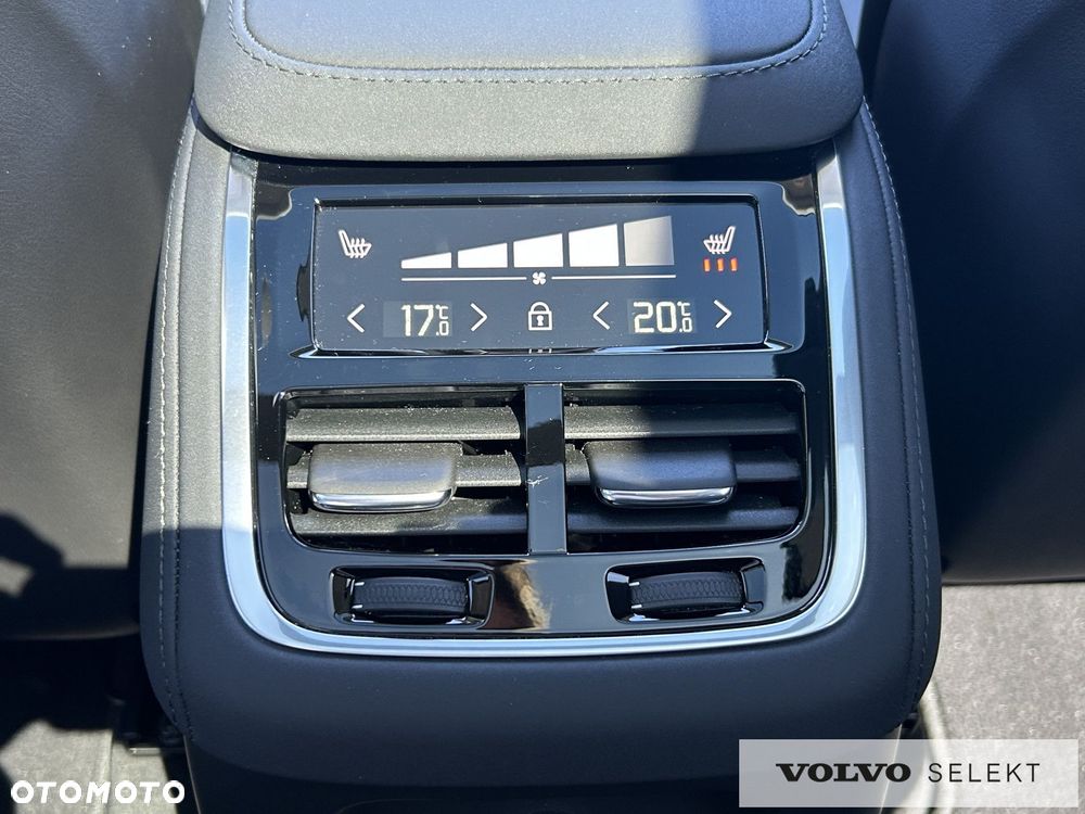 Volvo XC 90 - 32