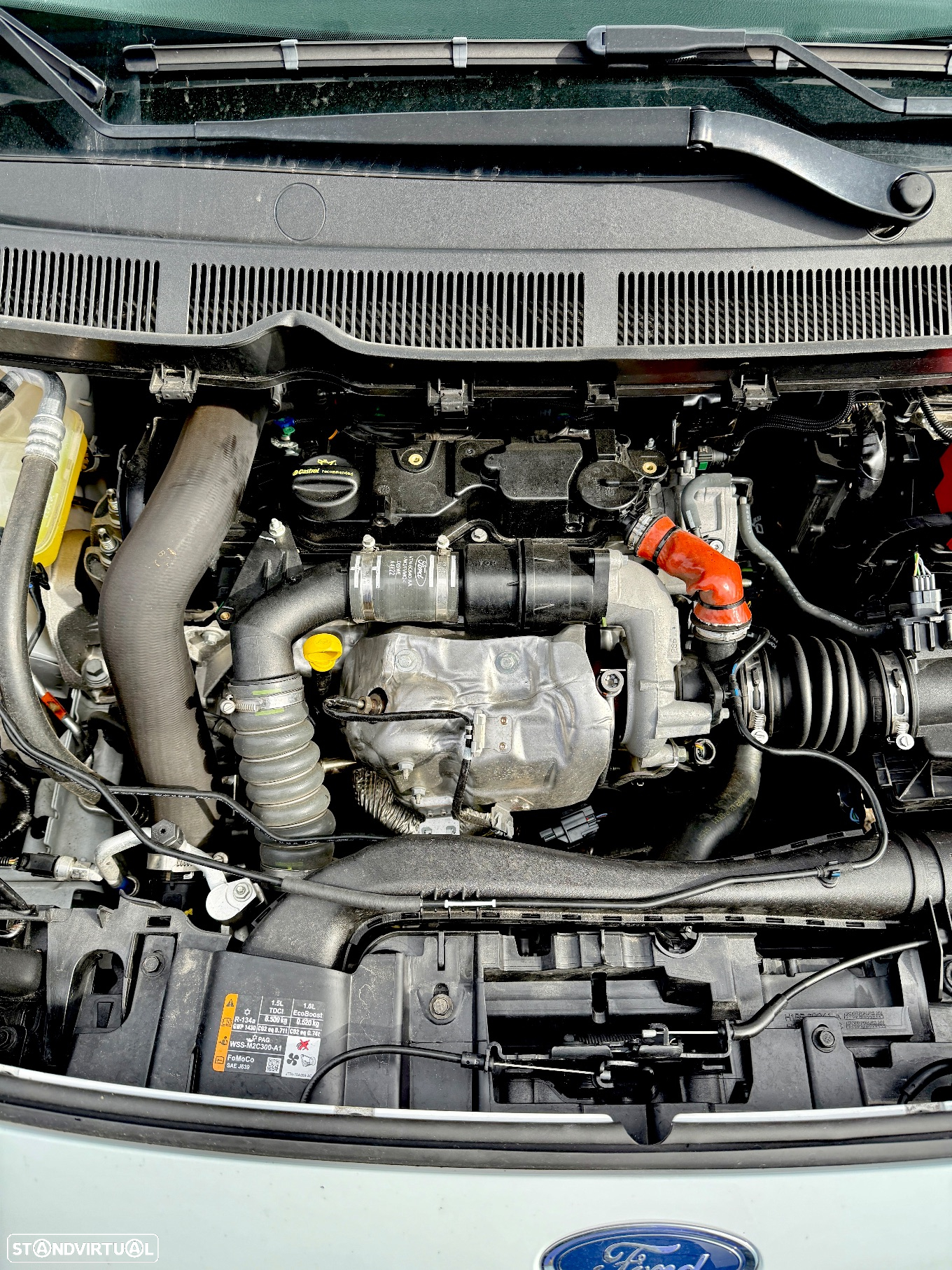 Ford Transit Courier - 14