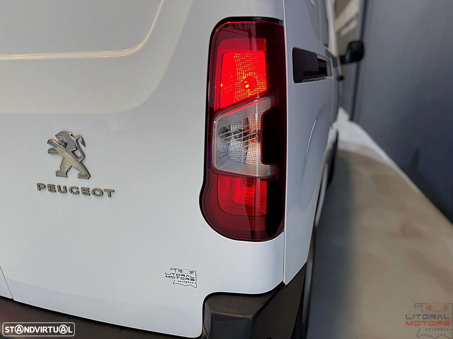 Peugeot Partner 1.5 BlueHDi Premium Standard - 11