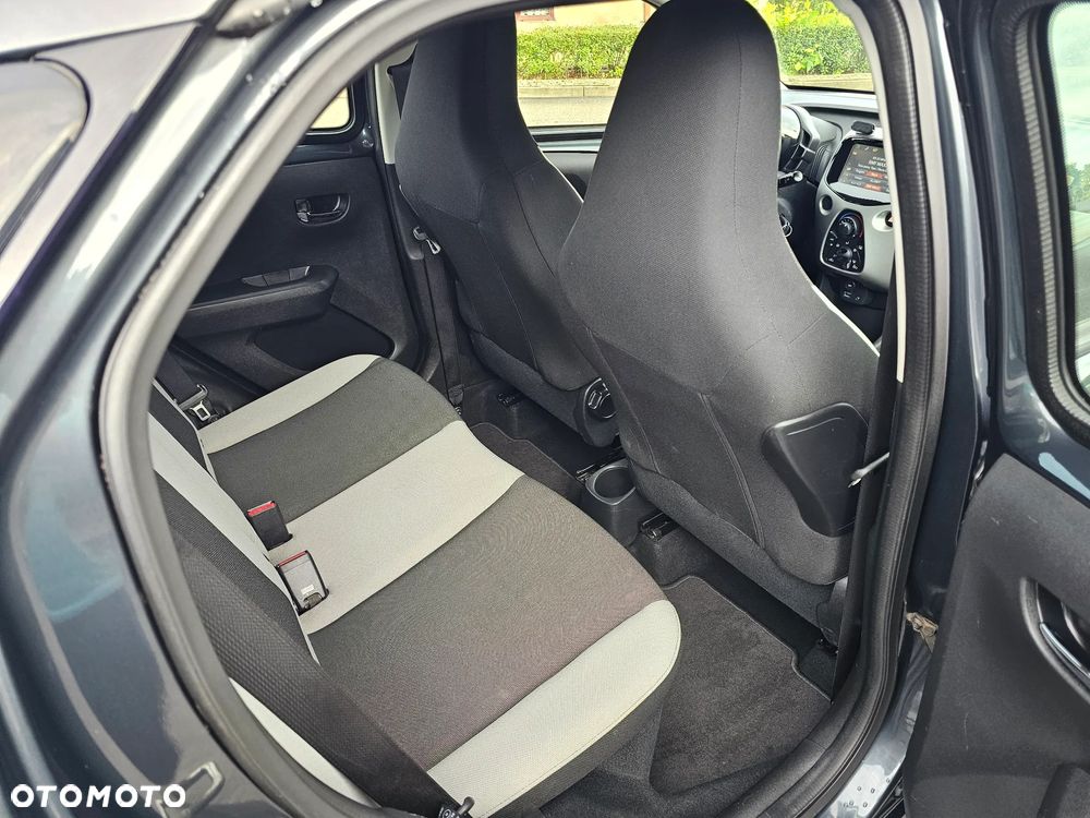 Toyota Aygo x mit x-business Paket - 10