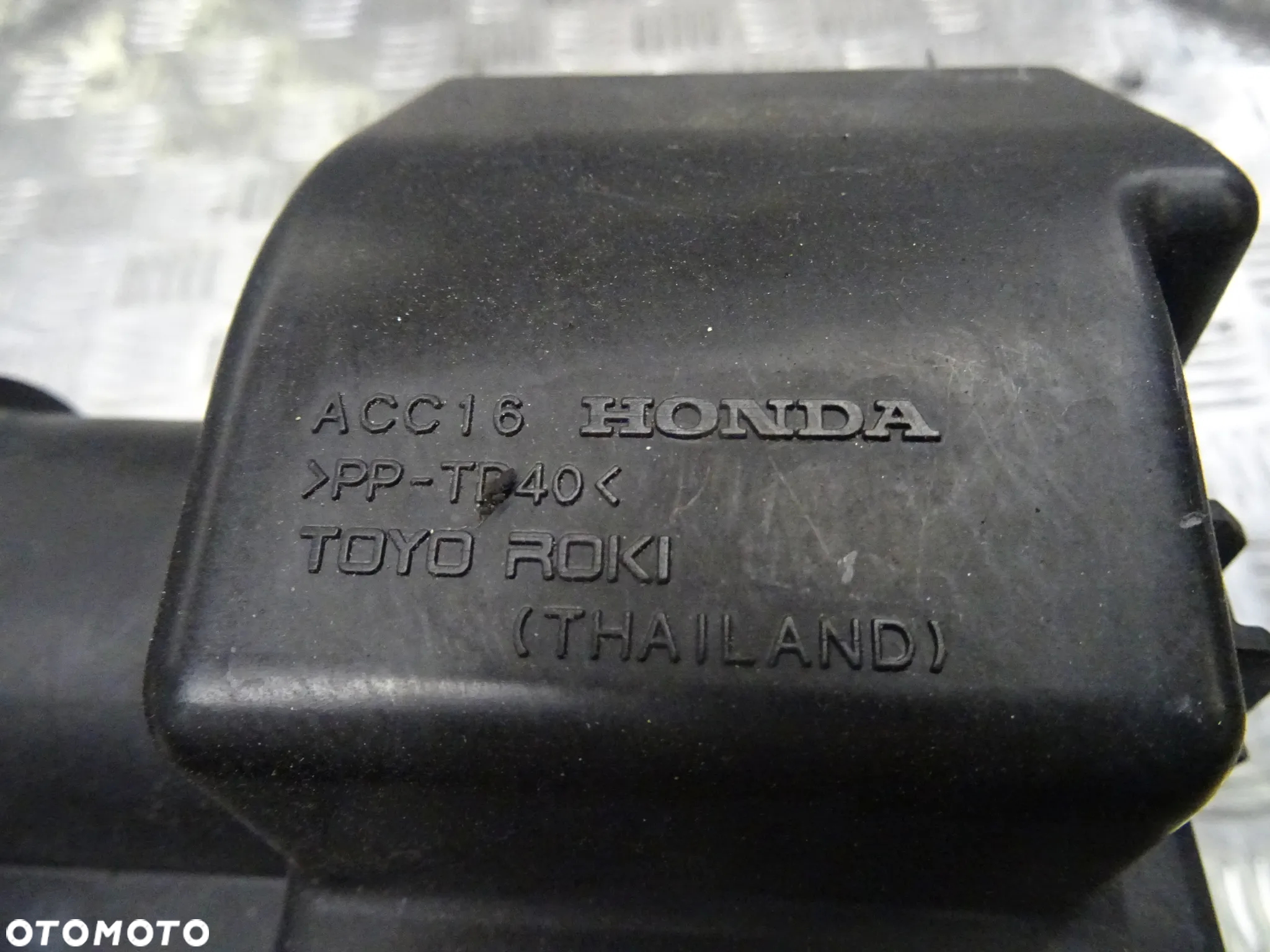HONDA CIVIC VIII HB 5D 1.4B OBUDOWA FILTRA POWIETRZA - 3