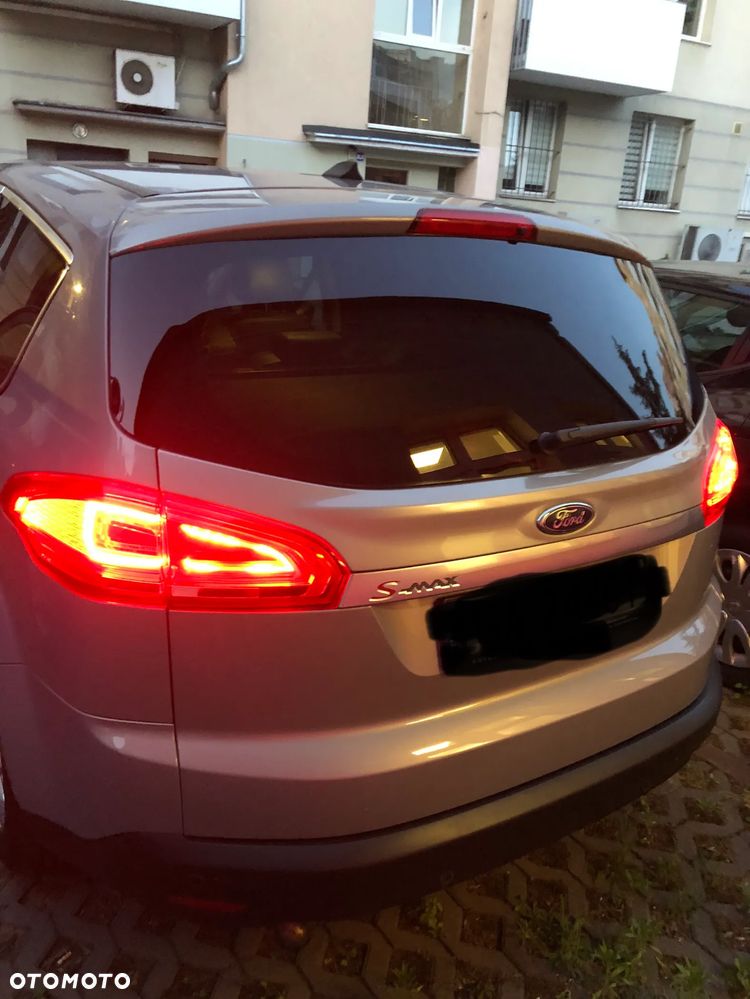 Ford S-Max 2.0 TDCi DPF Titanium - 32