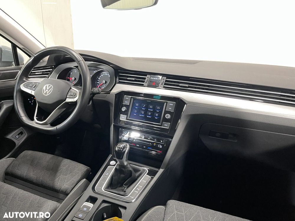 Volkswagen Passat 2.0 TDI Comfortline - 9