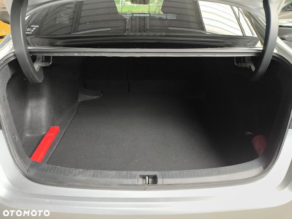 Toyota Corolla 1.8 Hybrid Style - 13