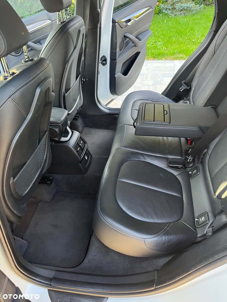 BMW X1 xDrive25i xLine - 19