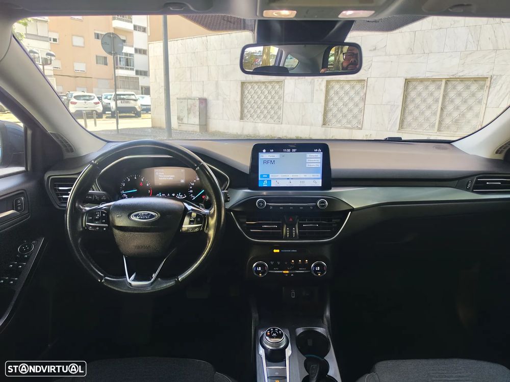 Ford Focus SW 1.0 EcoBoost Active Aut. - 24