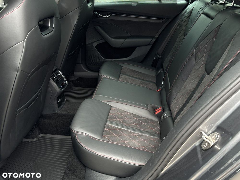 Skoda Octavia 2.0 TDI RS DSG - 13