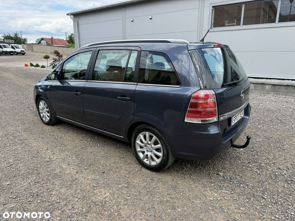 Opel Zafira - 8