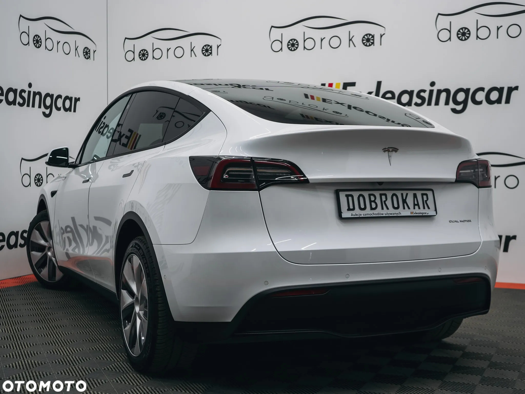 Tesla Y Model Long Range Dual Motor AWD - 9