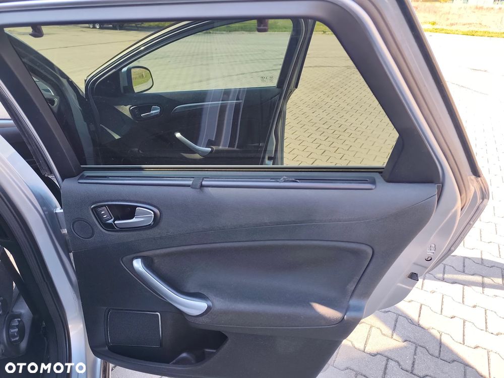 Ford Mondeo 2.0 TDCi Titanium X - 13