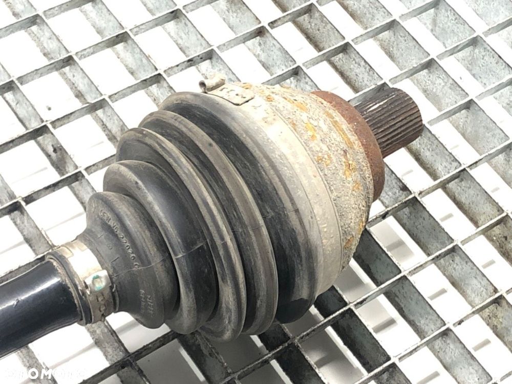 PÓŁOŚ LEWY PRZÓD  AUDI A3 (8P1) 2003 - 2013 1.8 TFSI 118 kW [160 KM] benzyna 2006 - 2012 - 3