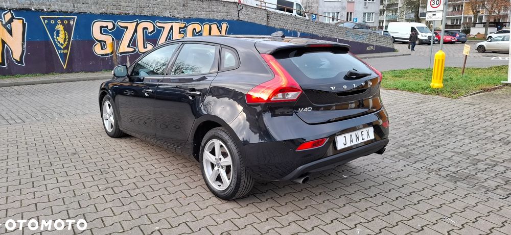 Volvo V40 D2 R Design - 7