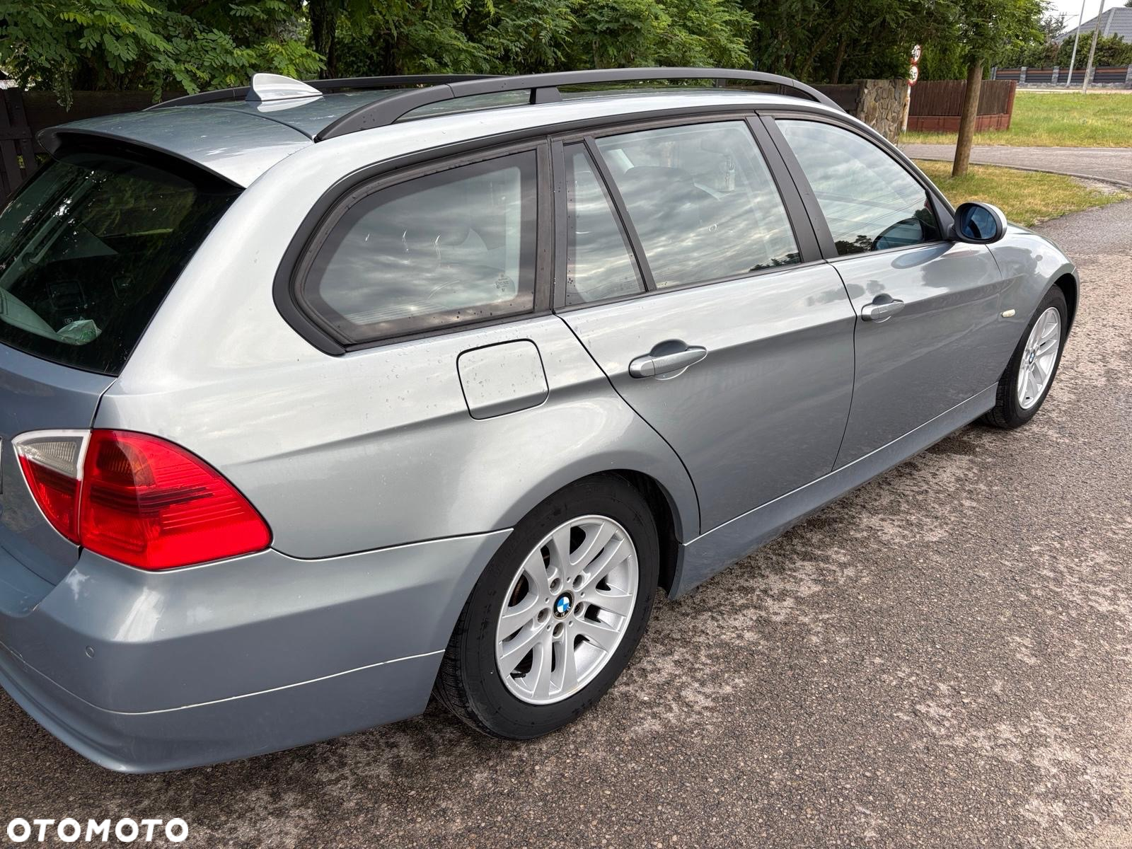 BMW Seria 3 320d DPF Touring - 19