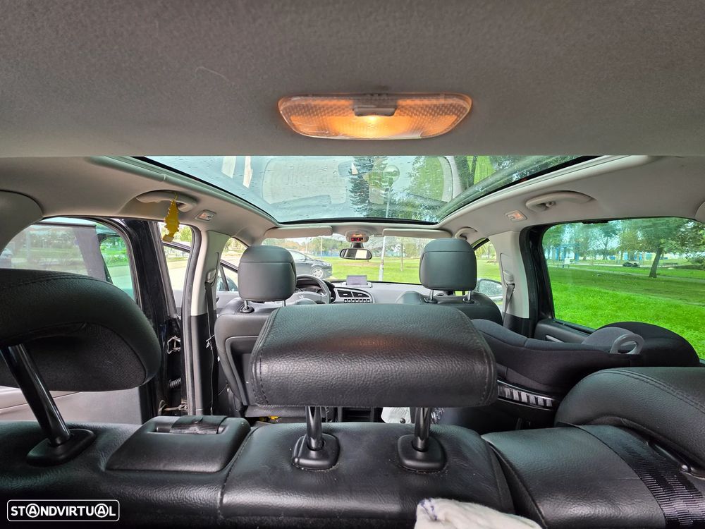 Peugeot 3008 2.0 HDi Hybrid4 99g J18 - 11