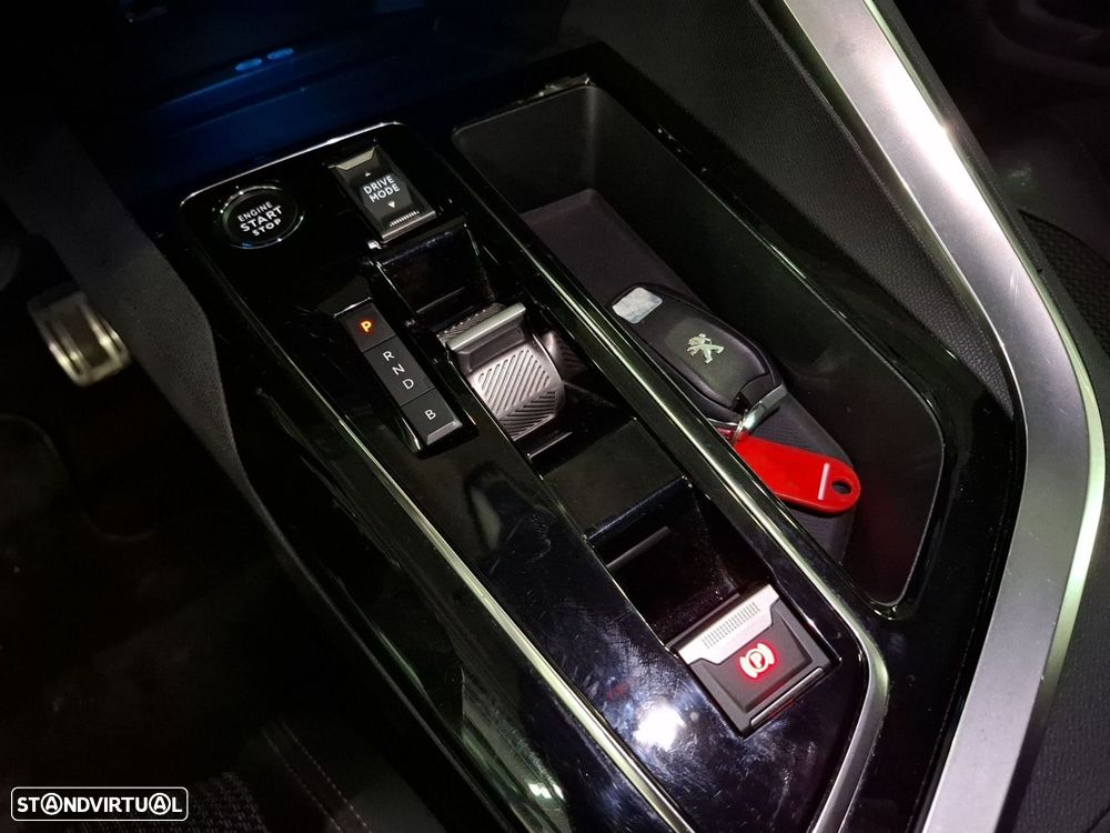 Peugeot 3008 1.6 Hybrid GT e-EAT8 - 18