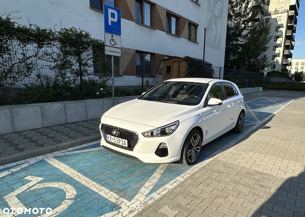 Hyundai i30 1.4 Classic + - 3