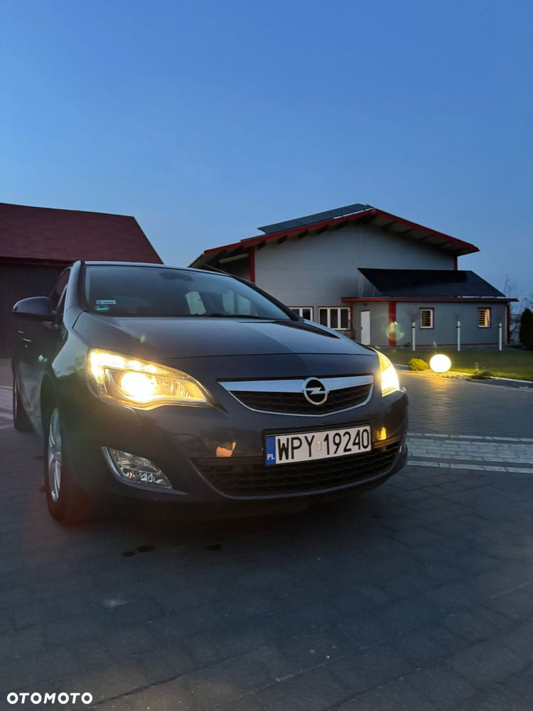 Opel Astra 1.6 Cosmo - 1