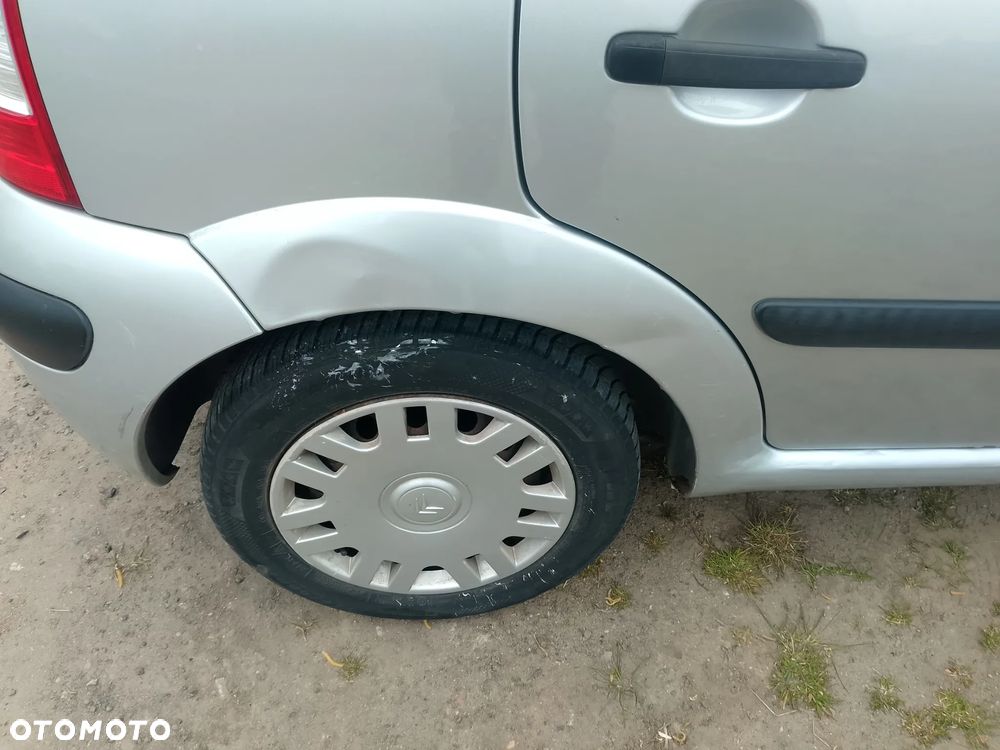 Citroën C3 1.4 HDi First - 5
